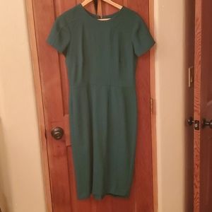 Forest green short sleeve dress with matching belt